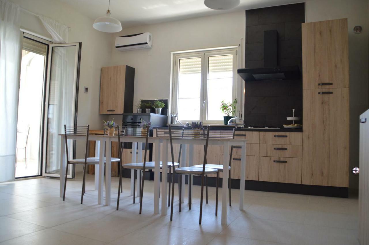 B&B La Via Di Casa ซานเลโอเน ภายนอก รูปภาพ