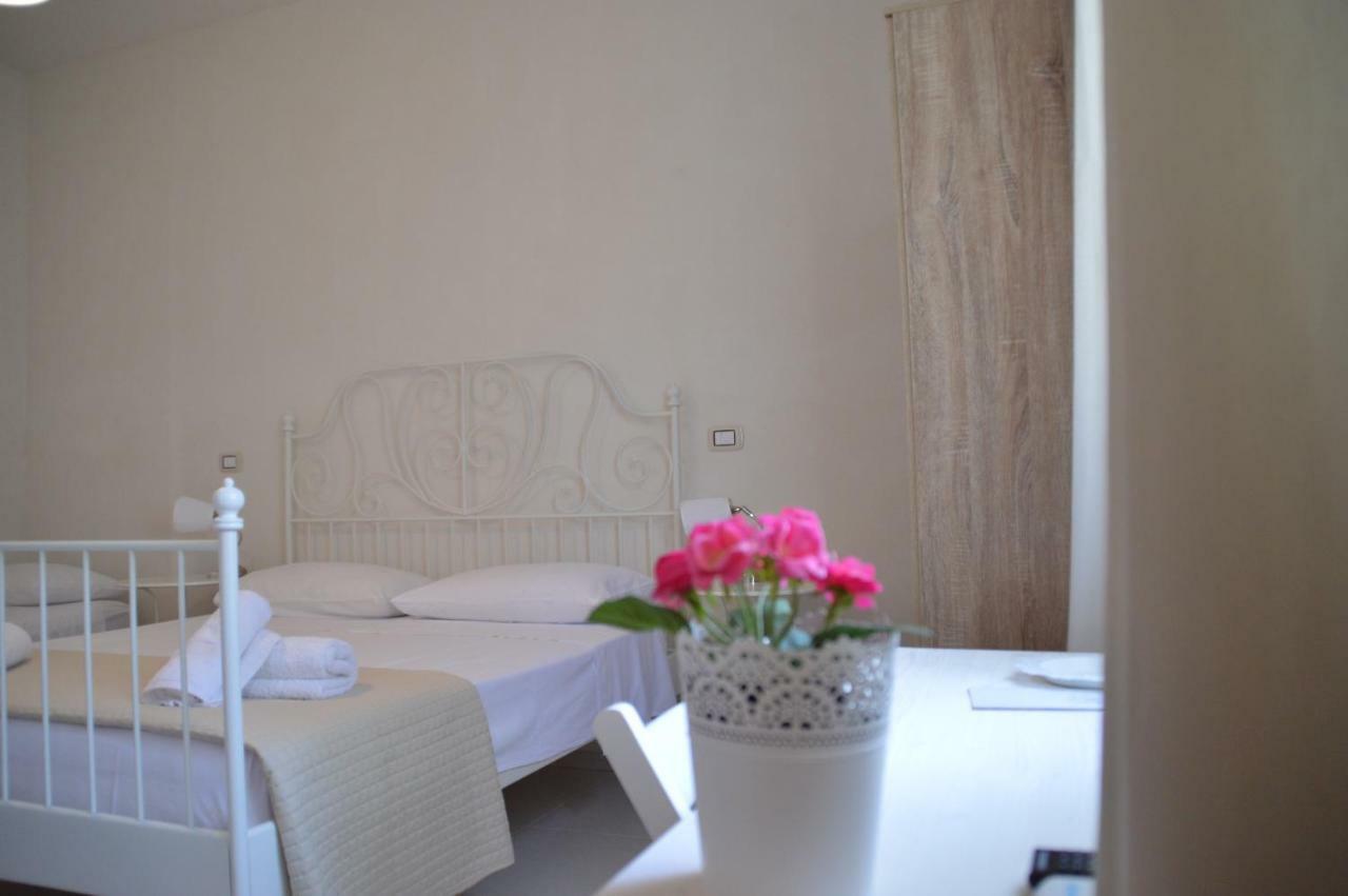 B&B La Via Di Casa ซานเลโอเน ภายนอก รูปภาพ